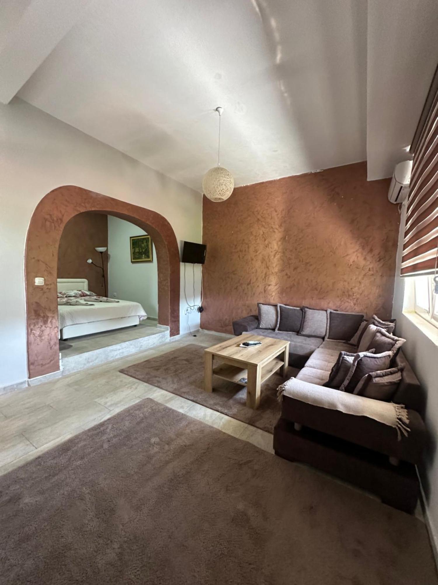 Brioni Apartment Вирпазар Екстериор снимка
